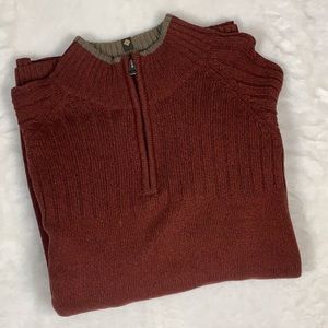 Men’s Columbia 1/4 zip burgundy sweater long sleeve. Large